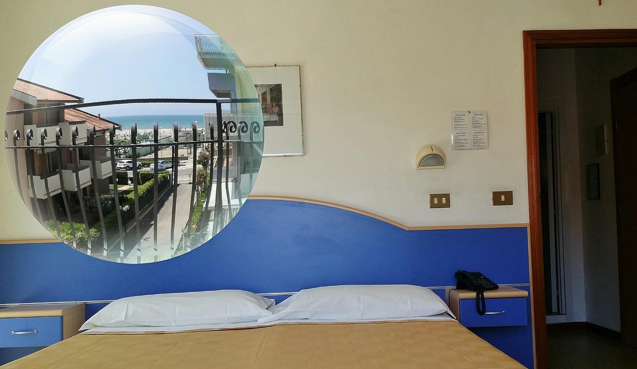 Hotel La Falena Червия Экстерьер фото